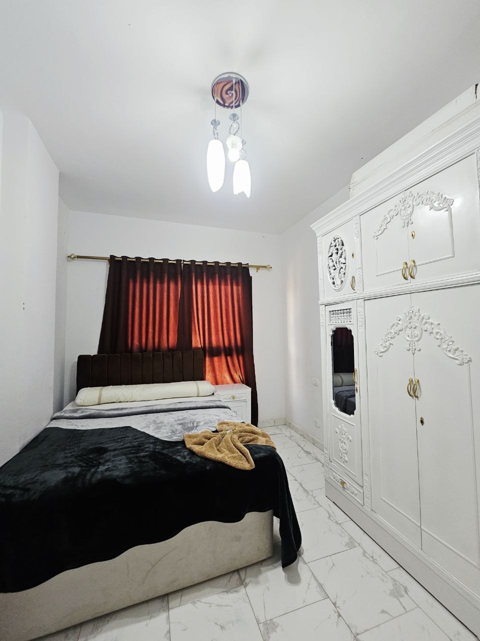 Breezy Third-Floor Sea & Pool View 2-bedroom apartment