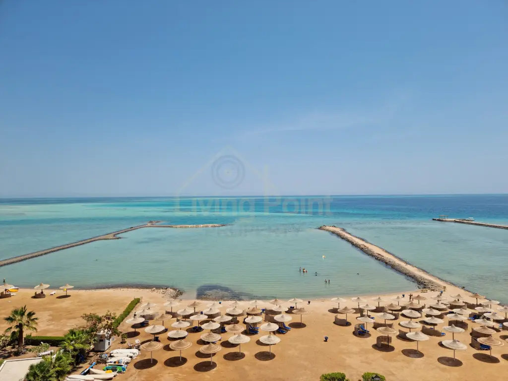 Erschwingliche Strandwohnung in Hurghada mit Blick auf Sandstrand und Lagune am Roten Meer